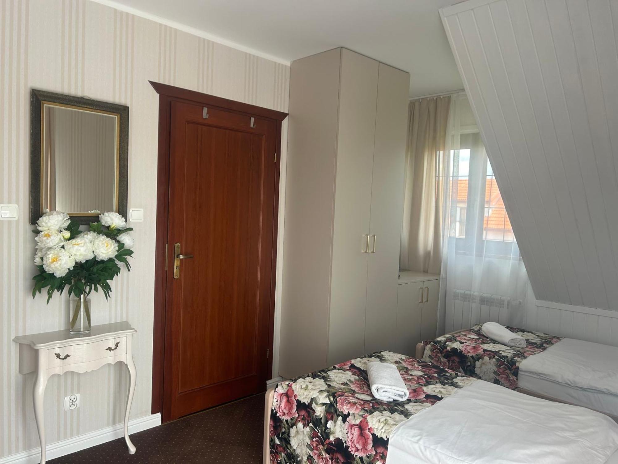 Gosciniec Pod Lipa Mikołajki Exterior foto